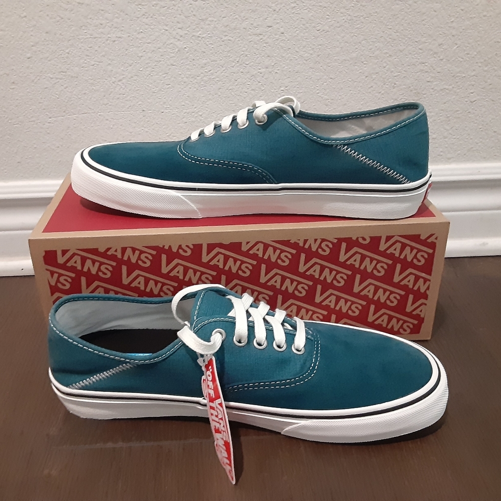Vans - Picture 4 of 4